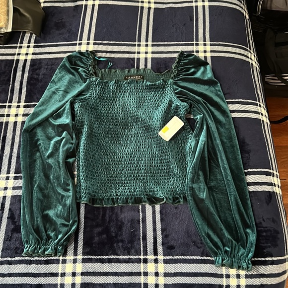 Laundry by Shelli Segal smocked top  size medium nwt - Picture 2 of 5